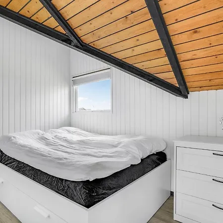 Holiday home 3 Bedroom Beautiful In Romo Bolilmark