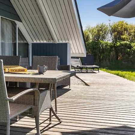 Holiday home 3 Bedroom Beautiful In Romo *