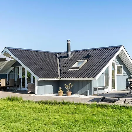 3 Bedroom Beautiful In Romo *